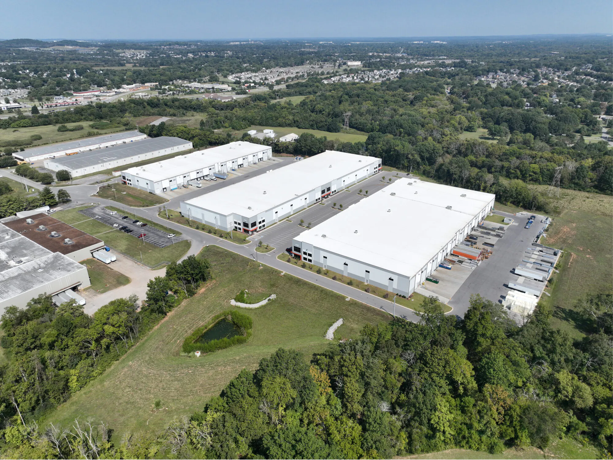 Foundry Commercial, Principal Asset Management® Close on the Sale of Creekside Logistics in Smyrna, Tenn.